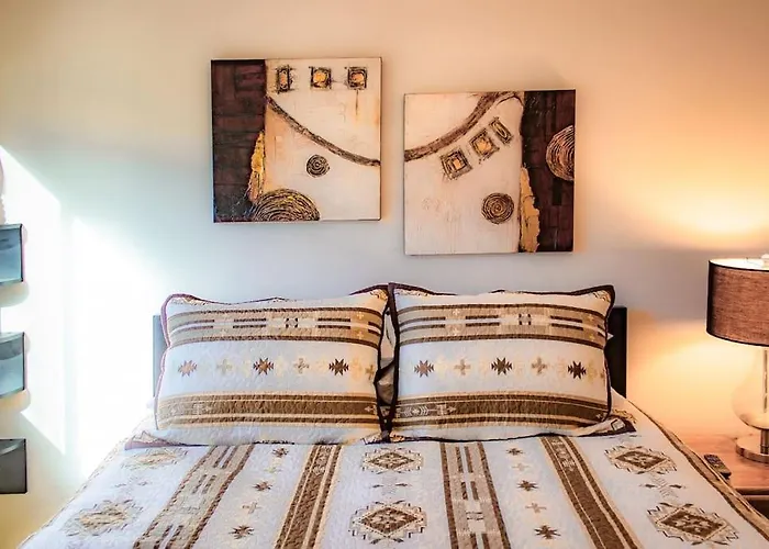 Shaman's Den - Aptly Decorated Space W/a View Sedona