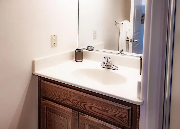 Shaman's Den - Aptly Decorated Space W/a View Apartment Sedona
