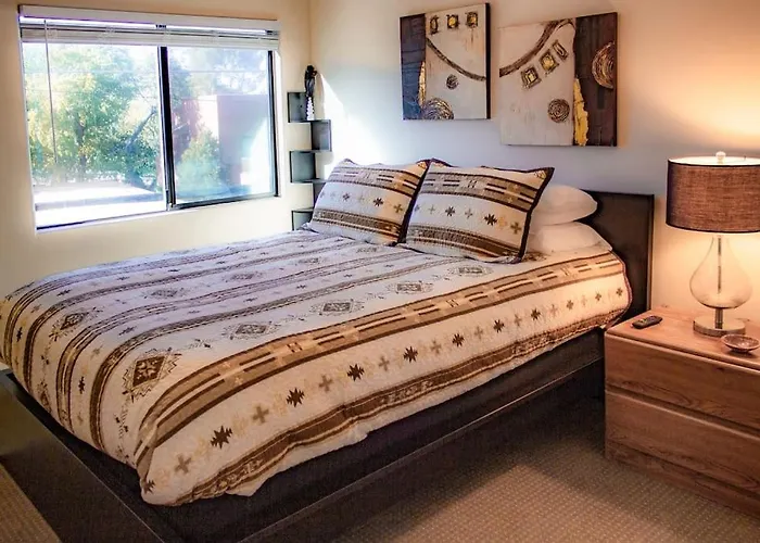 Shaman's Den - Aptly Decorated Space W/a View Sedona